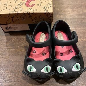 Mini Melissa Ultragirl black cat Mary Jane